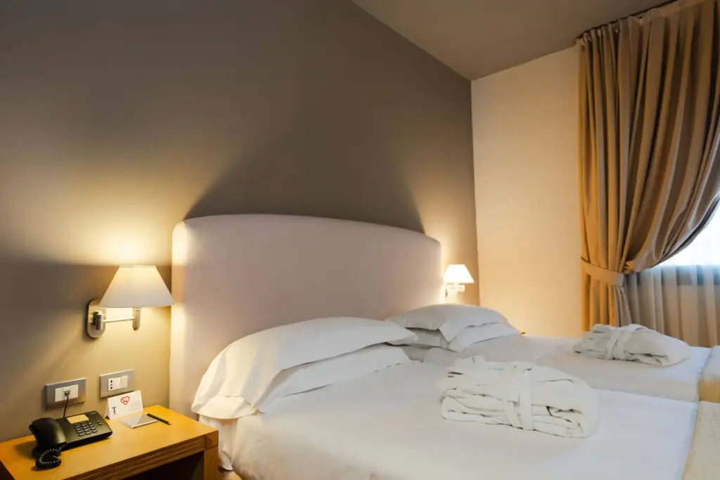 Camera elegante e accogliente in hotel storico